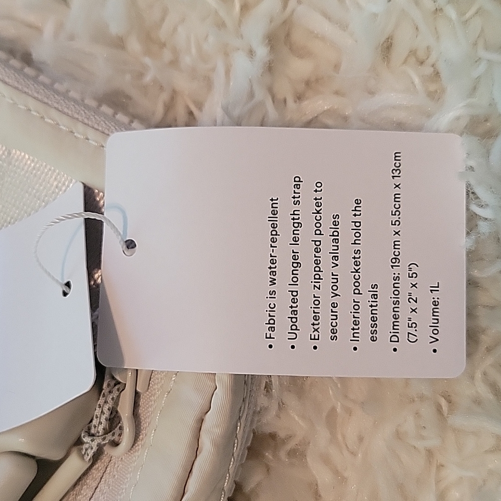White opal Lululemon Athletica Everywhere Belt Bag NWT - Picture 7 of 8